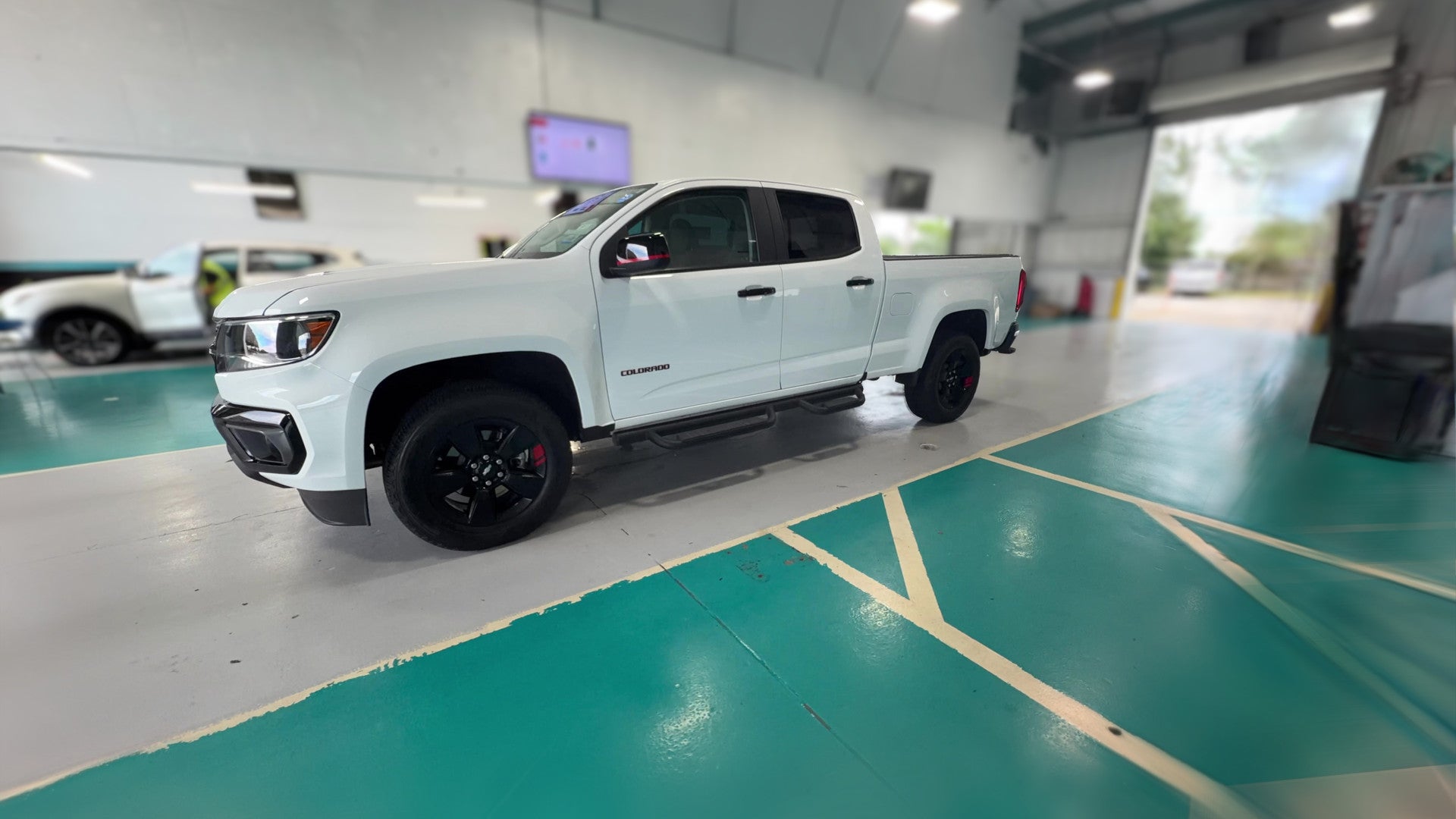 2021 Chevrolet Colorado Crew Cab vehicle photo