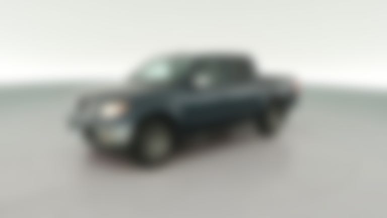 2016 Nissan Frontier Crew Cab vehicle photo