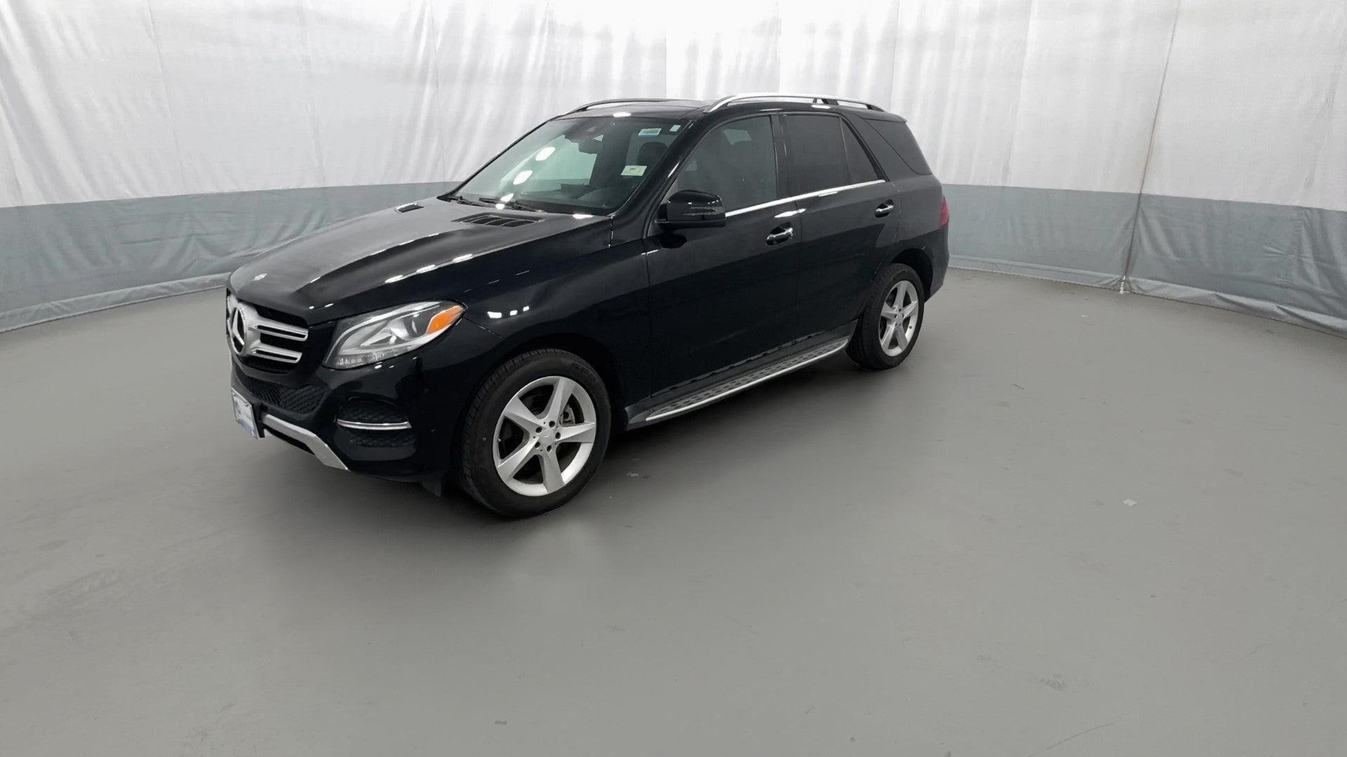 2017 Mercedes-Benz GLE vehicle photo