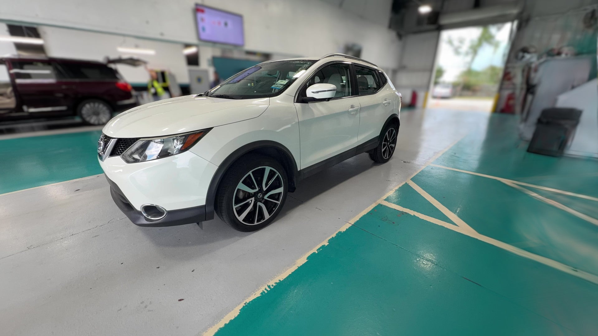 2017 Nissan Rogue Sport vehicle photo