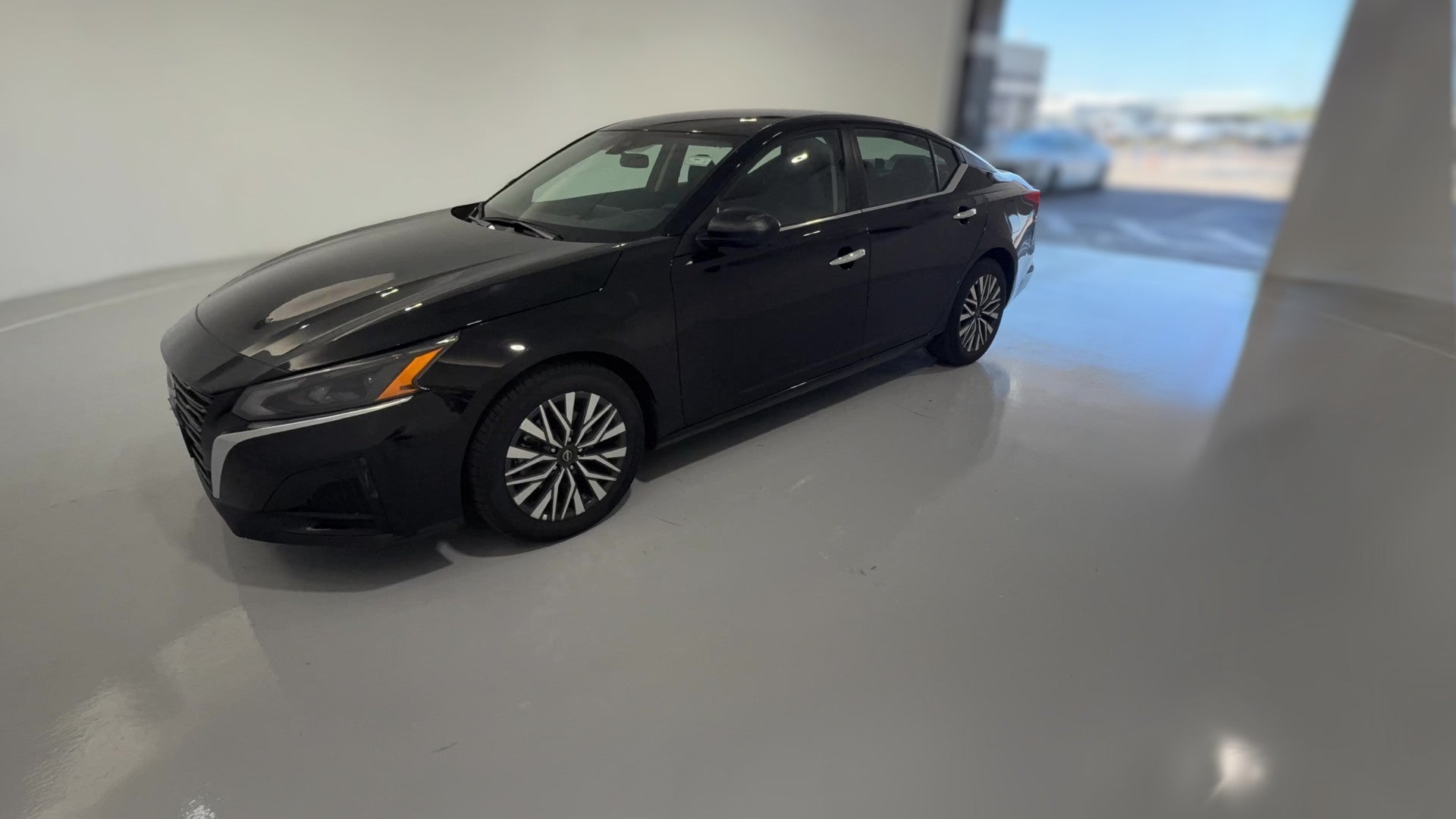 2025 Nissan Altima vehicle photo
