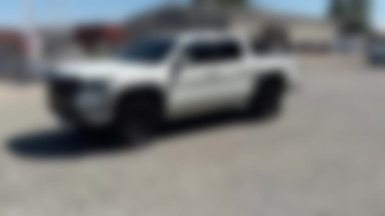2026 Nissan Frontier Crew Cab vehicle photo