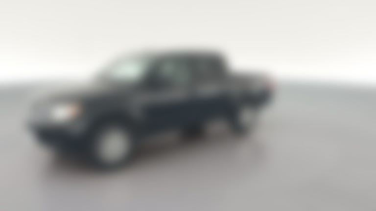 2018 Nissan Frontier Crew Cab vehicle photo