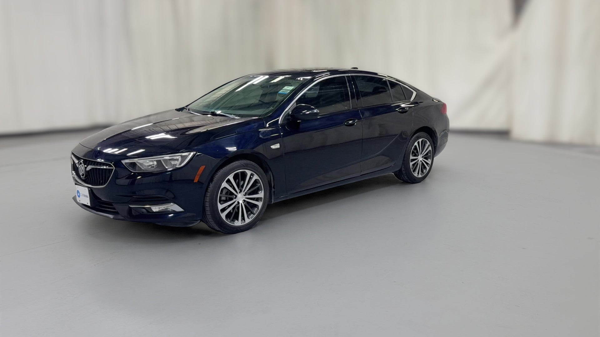 2019 Buick Regal Sportback vehicle photo