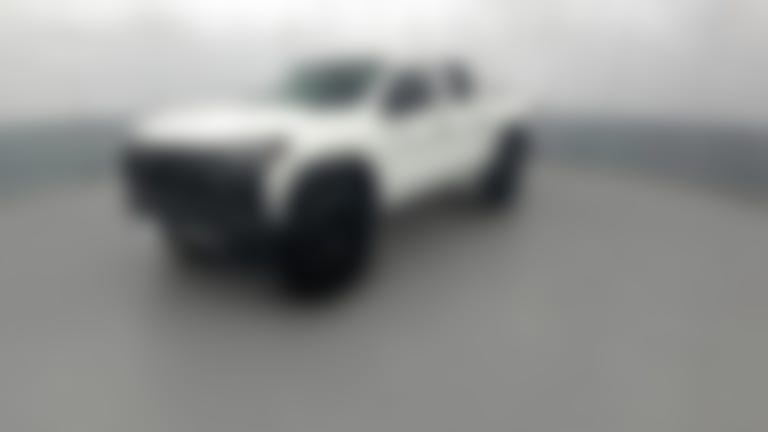 2024 Chevrolet Colorado Crew Cab vehicle photo