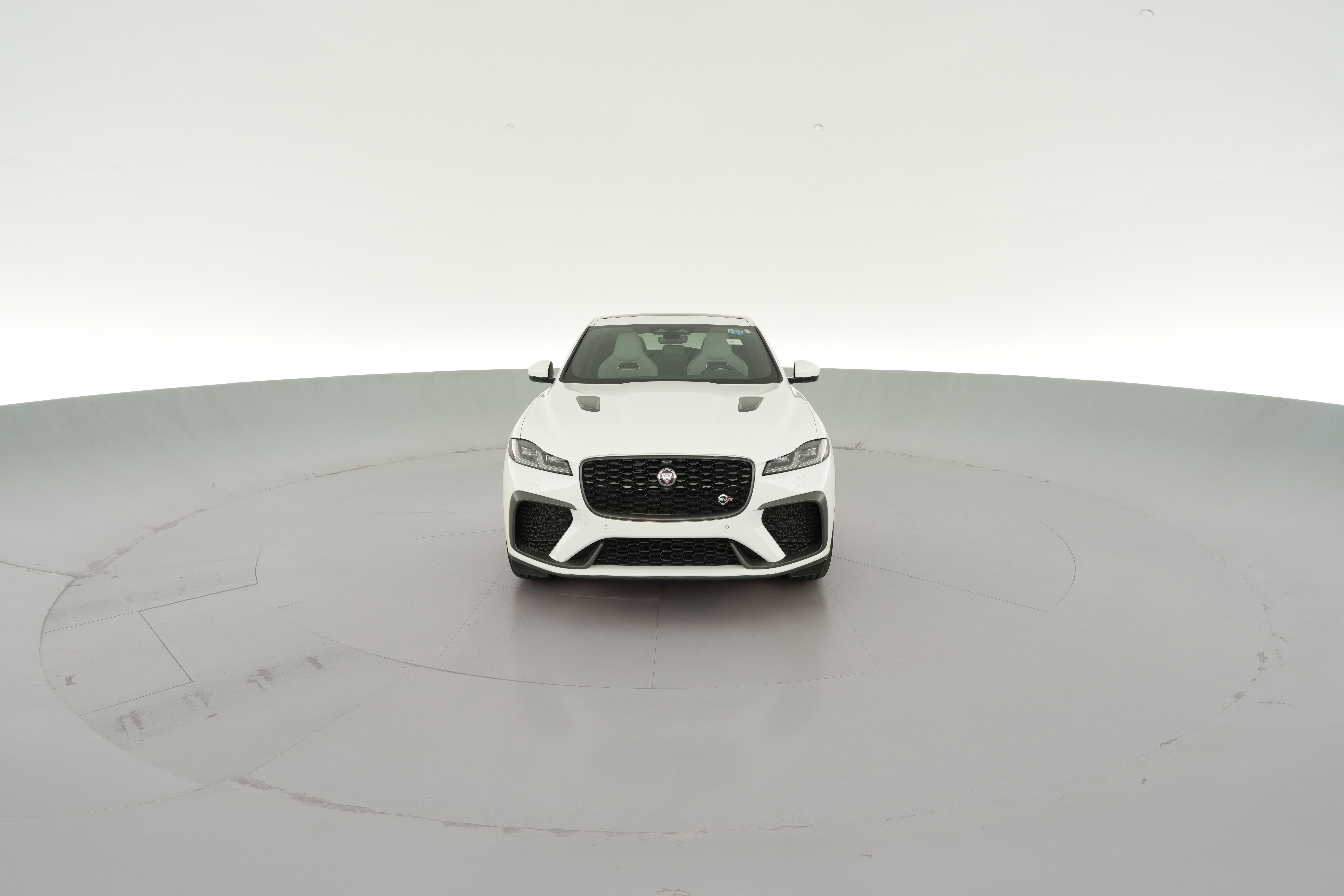 2022 Jaguar F-Pace SVR - Photo 32