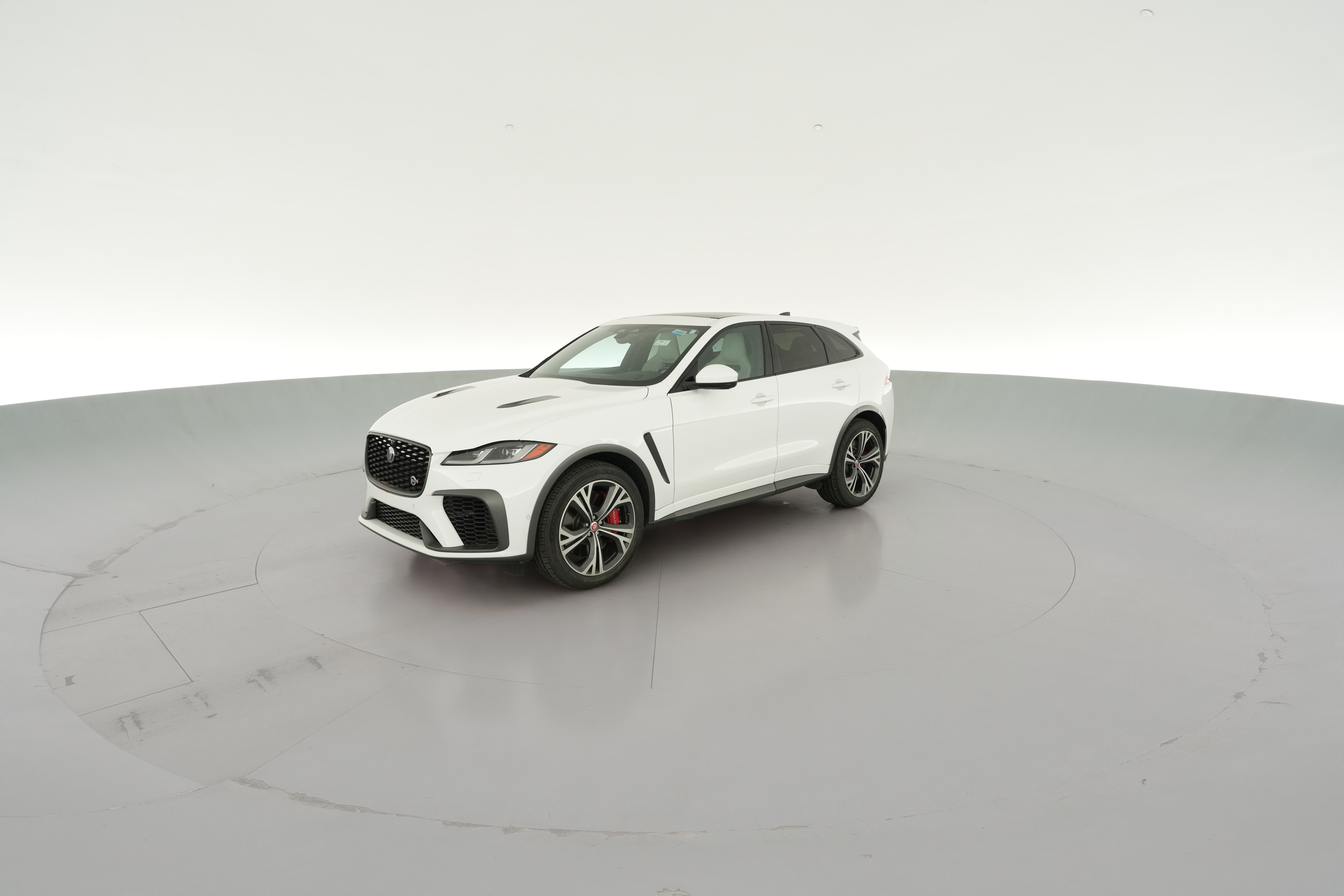 2022 Jaguar F-Pace SVR - Photo 34