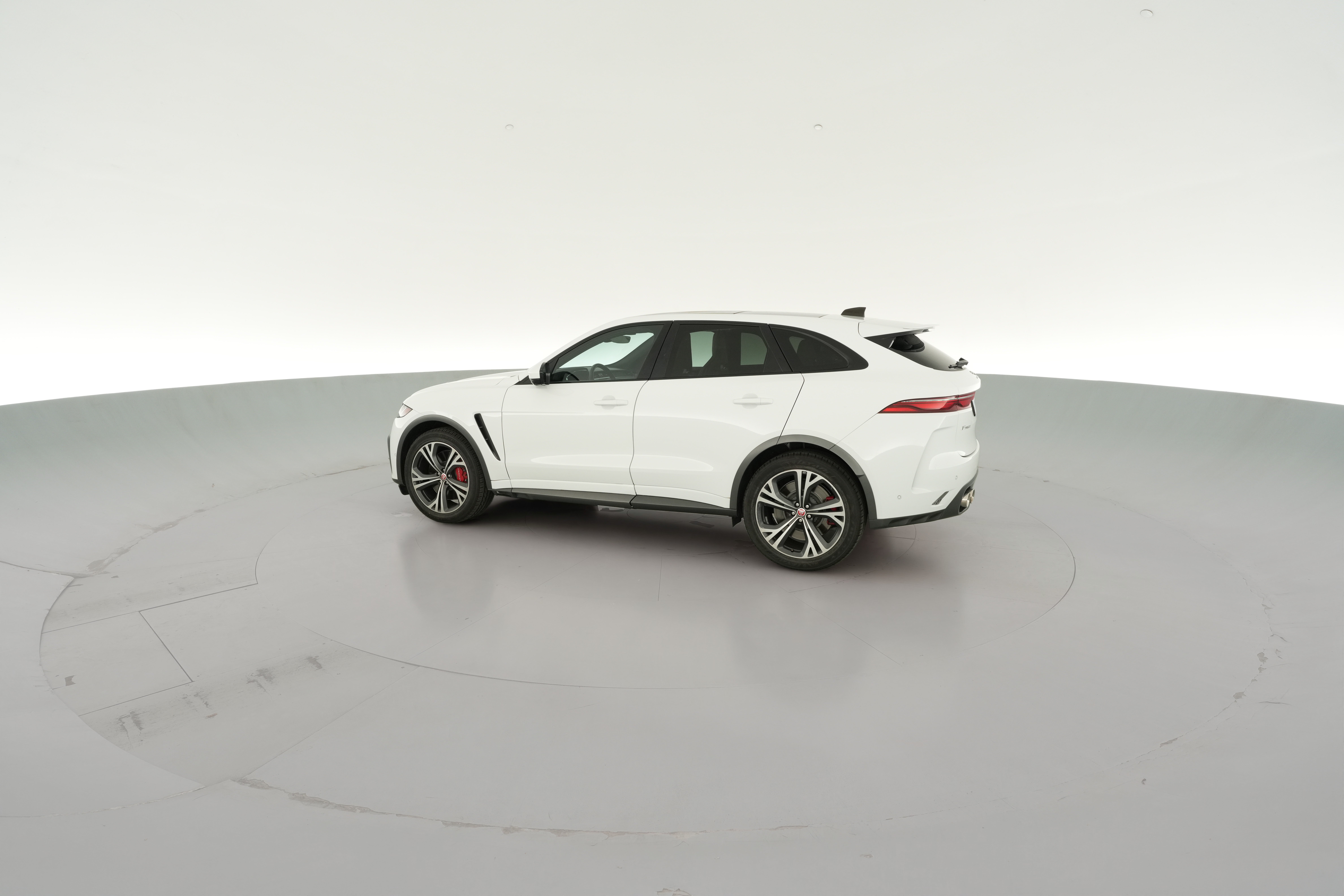 2022 Jaguar F-Pace SVR - Photo 37