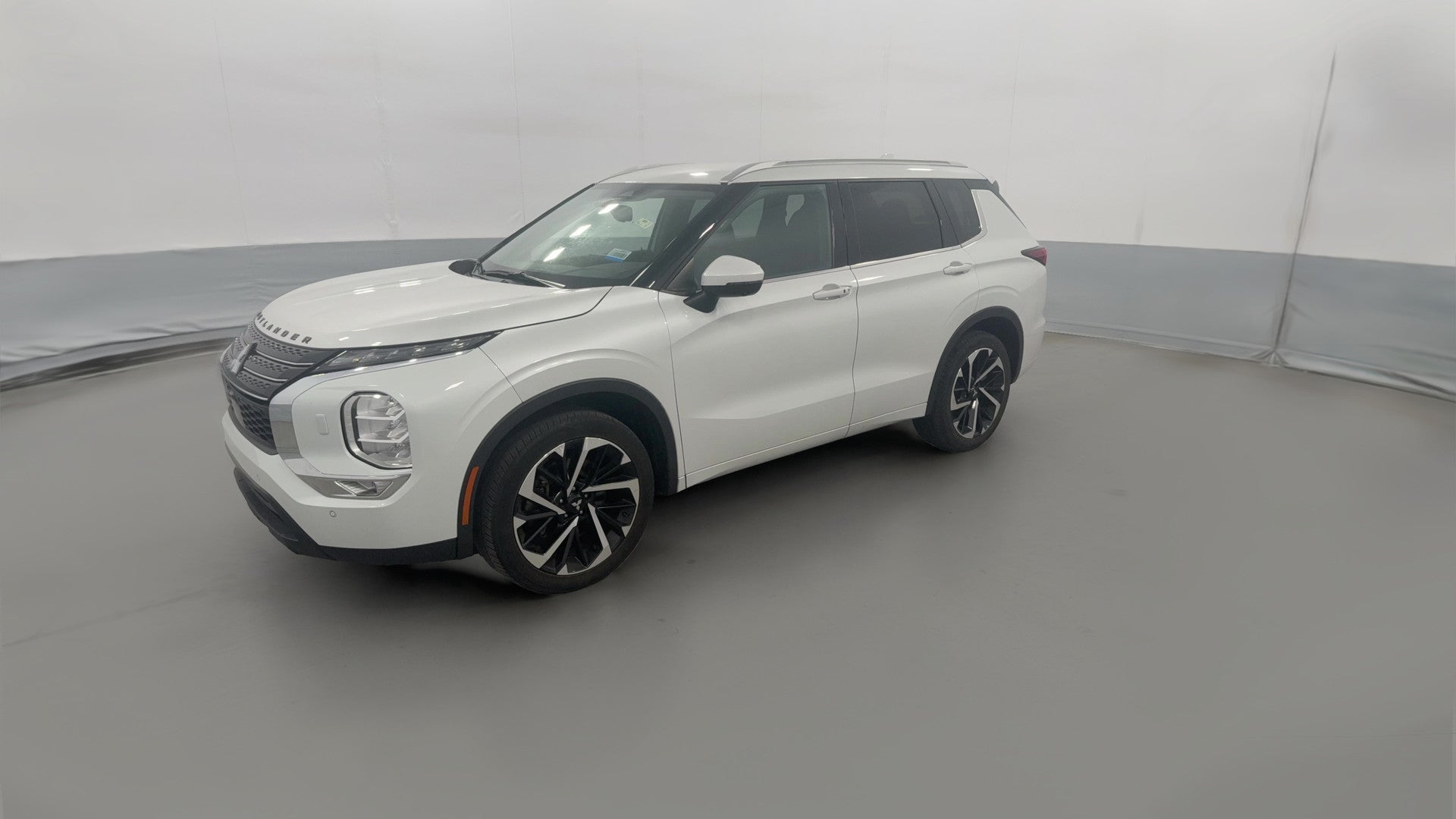 2022 Mitsubishi Outlander vehicle photo