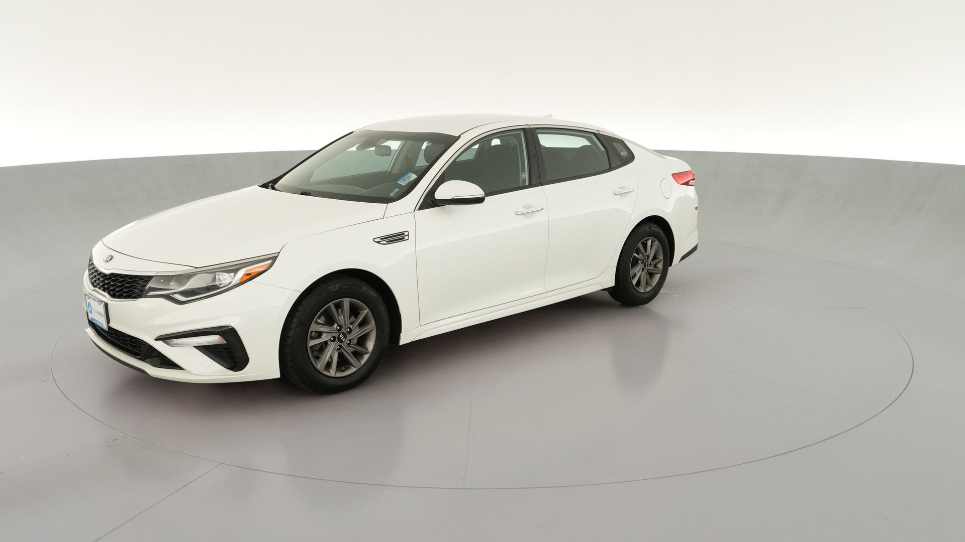 2020 Kia Optima vehicle photo