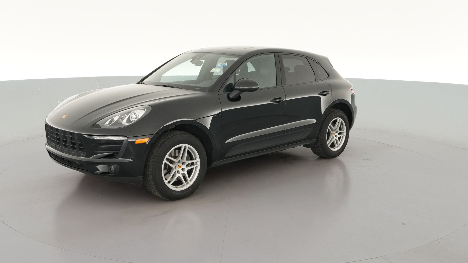 2018 Porsche Macan vehicle photo
