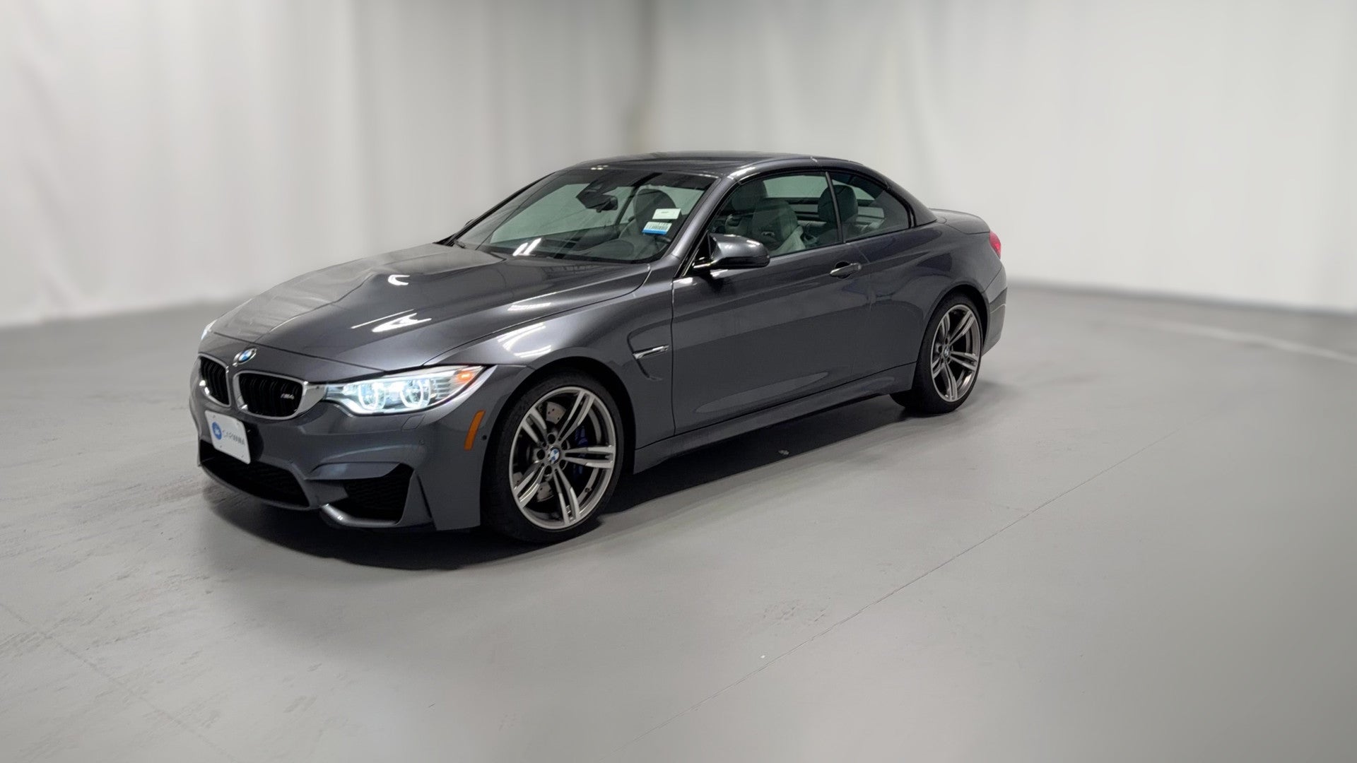 2016 BMW M4 vehicle photo