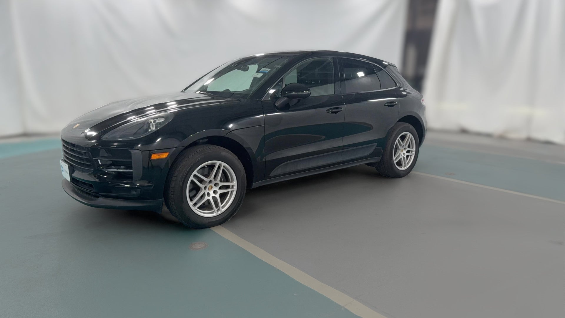 2020 Porsche Macan vehicle photo