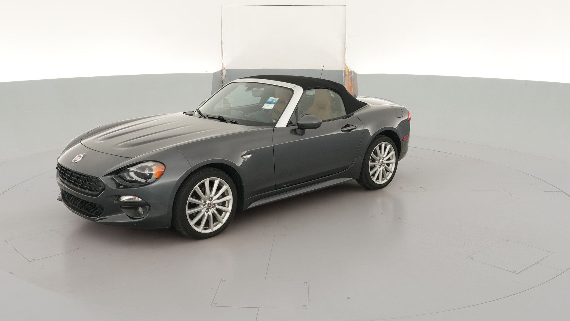 2018 FIAT 124 Spider vehicle photo