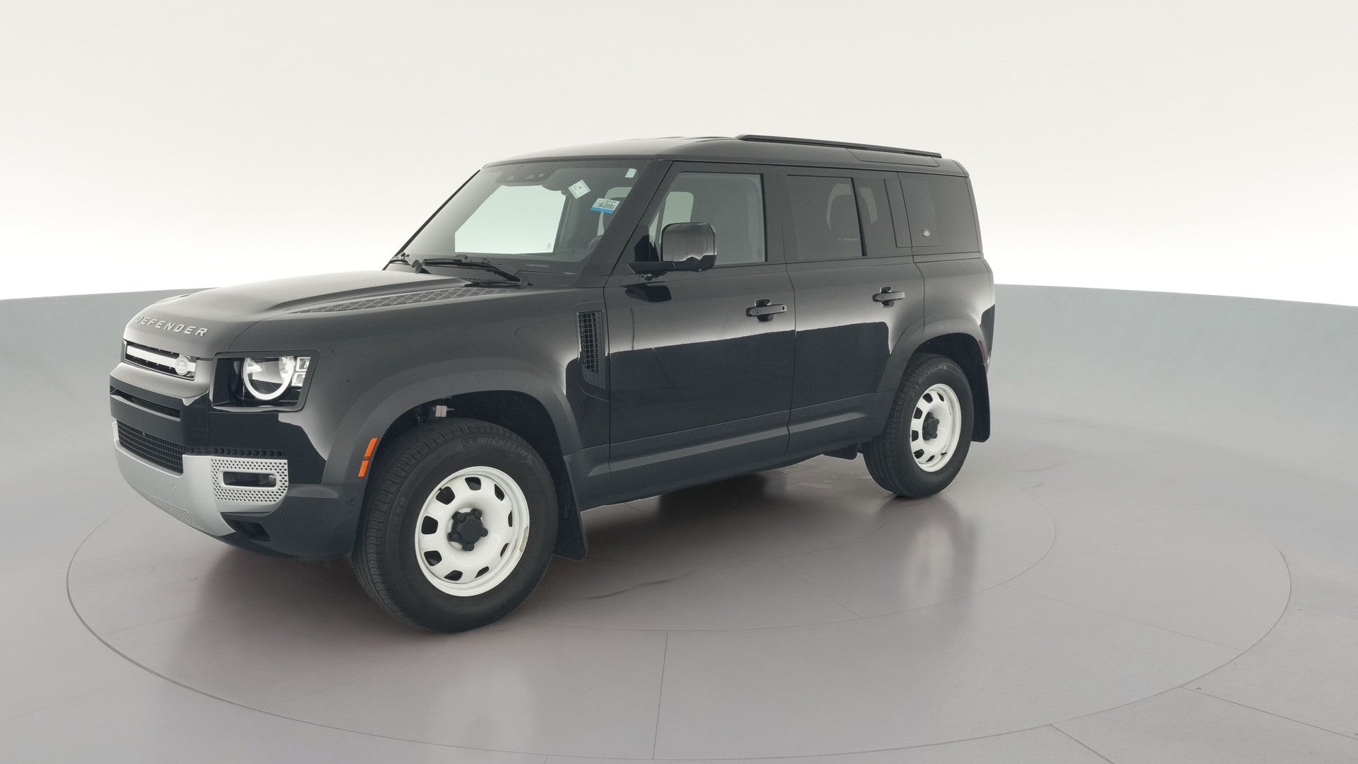 2023 Land Rover Defender 110 vehicle photo