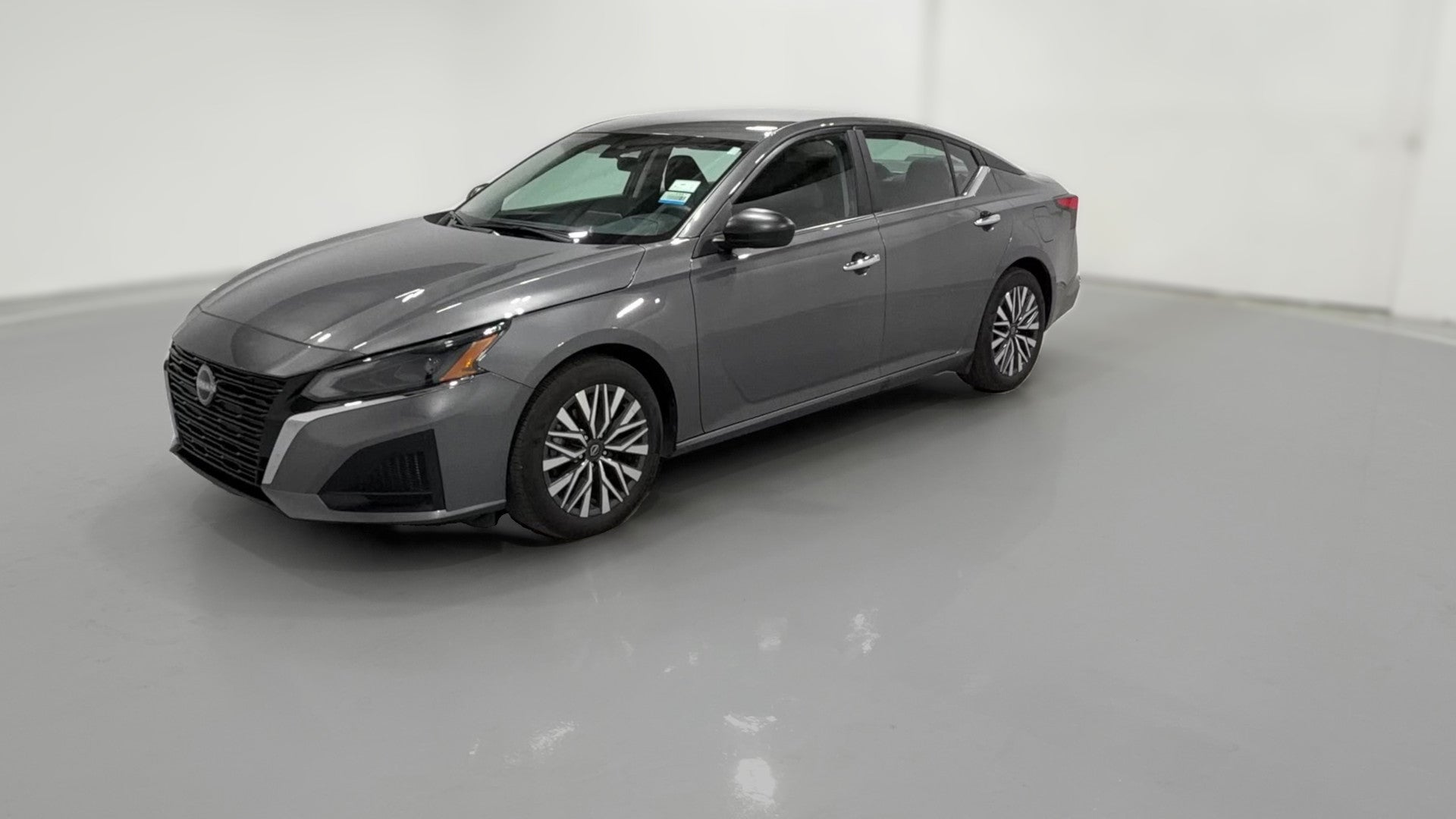 2025 Nissan Altima vehicle photo