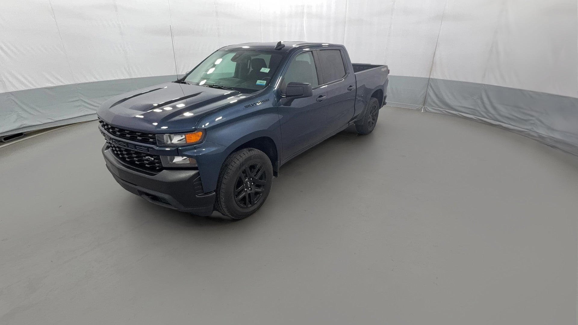 2021 Chevrolet Silverado 1500 Crew Cab vehicle photo