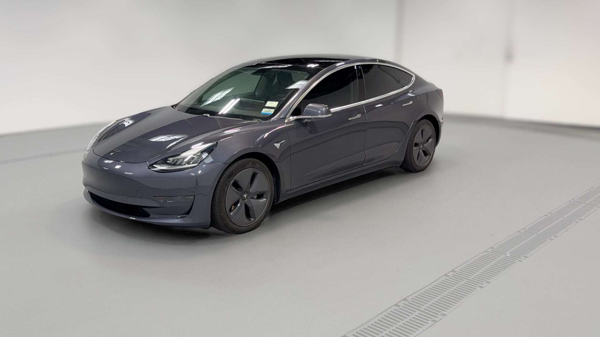 2020 Tesla Model 3 vehicle photo