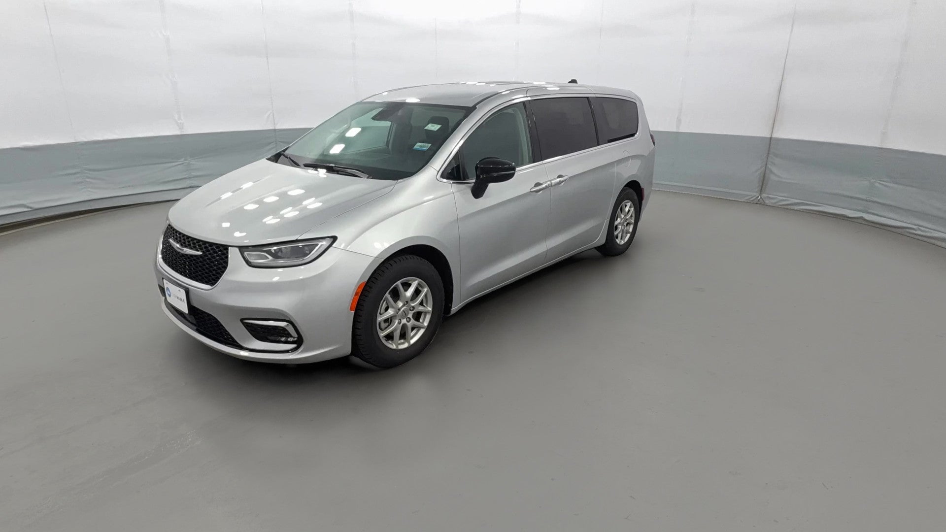 2024 Chrysler Pacifica vehicle photo