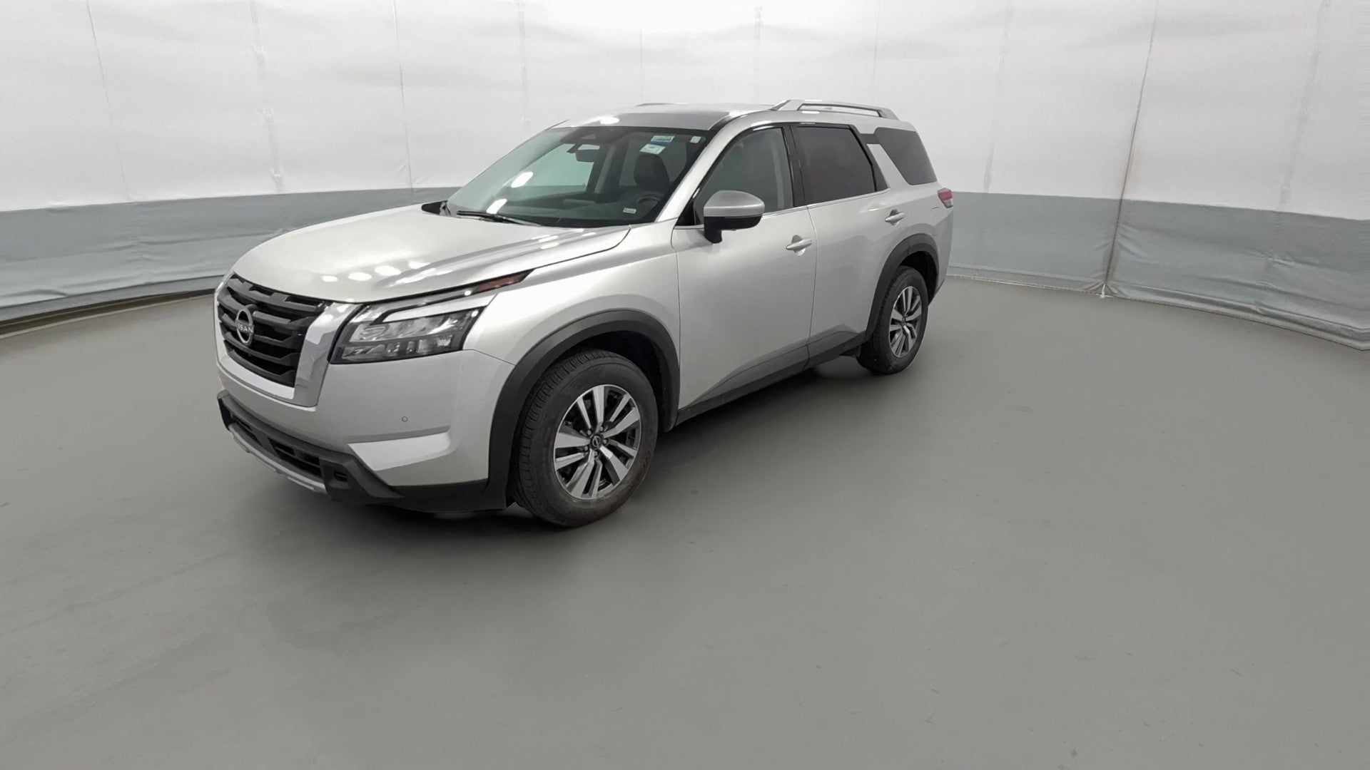 2025 Nissan Pathfinder vehicle photo