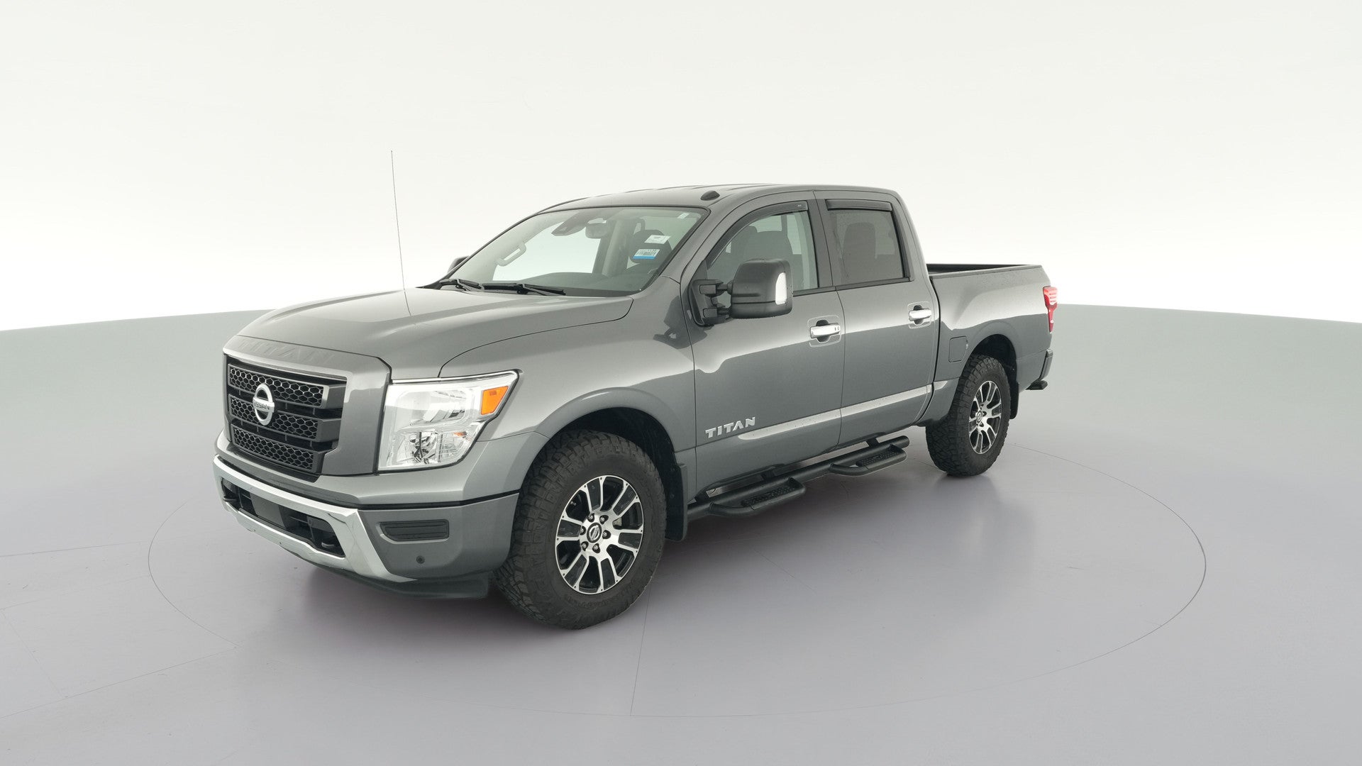 2021 Nissan Titan Crew Cab vehicle photo