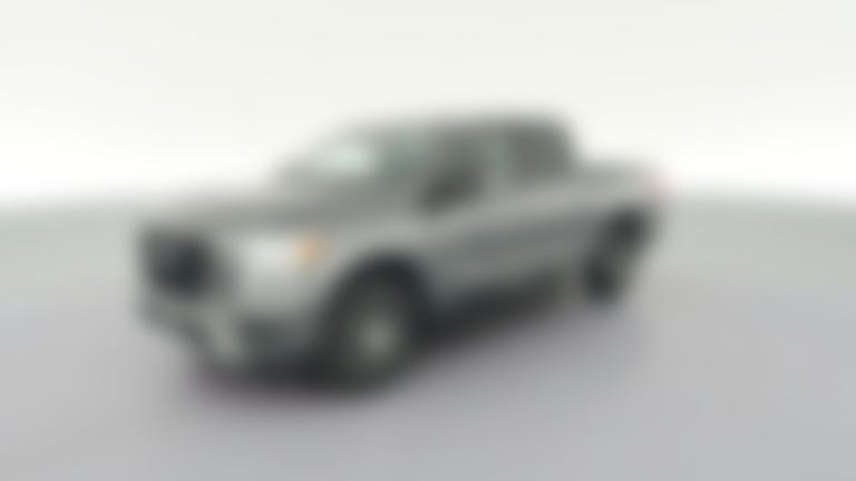 2021 Nissan Titan Crew Cab vehicle photo