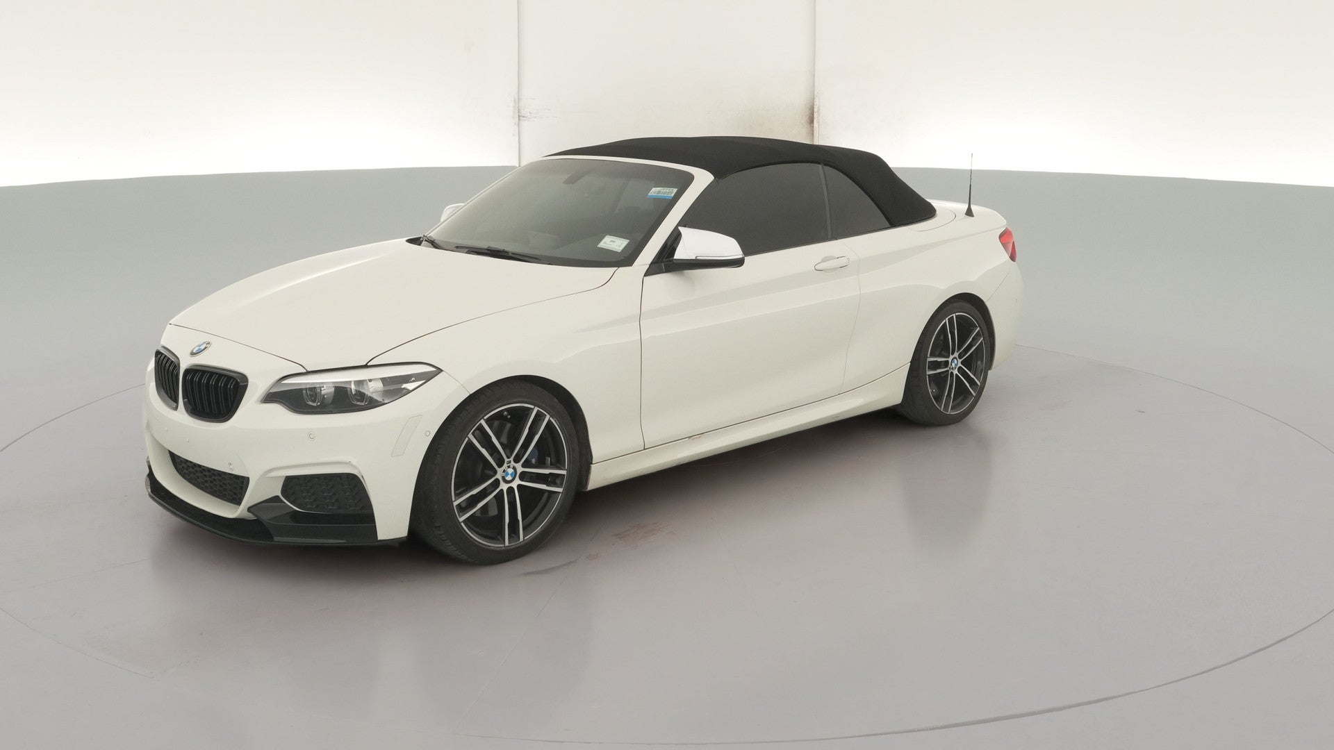 2018 BMW 2 Series vehicle photo