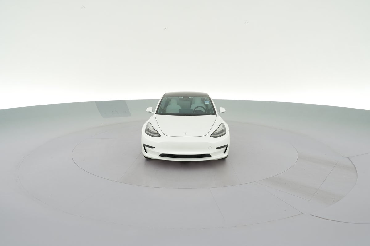 2020 Tesla Model 3 Standard Range Plus in Pearl White — 360° view 1