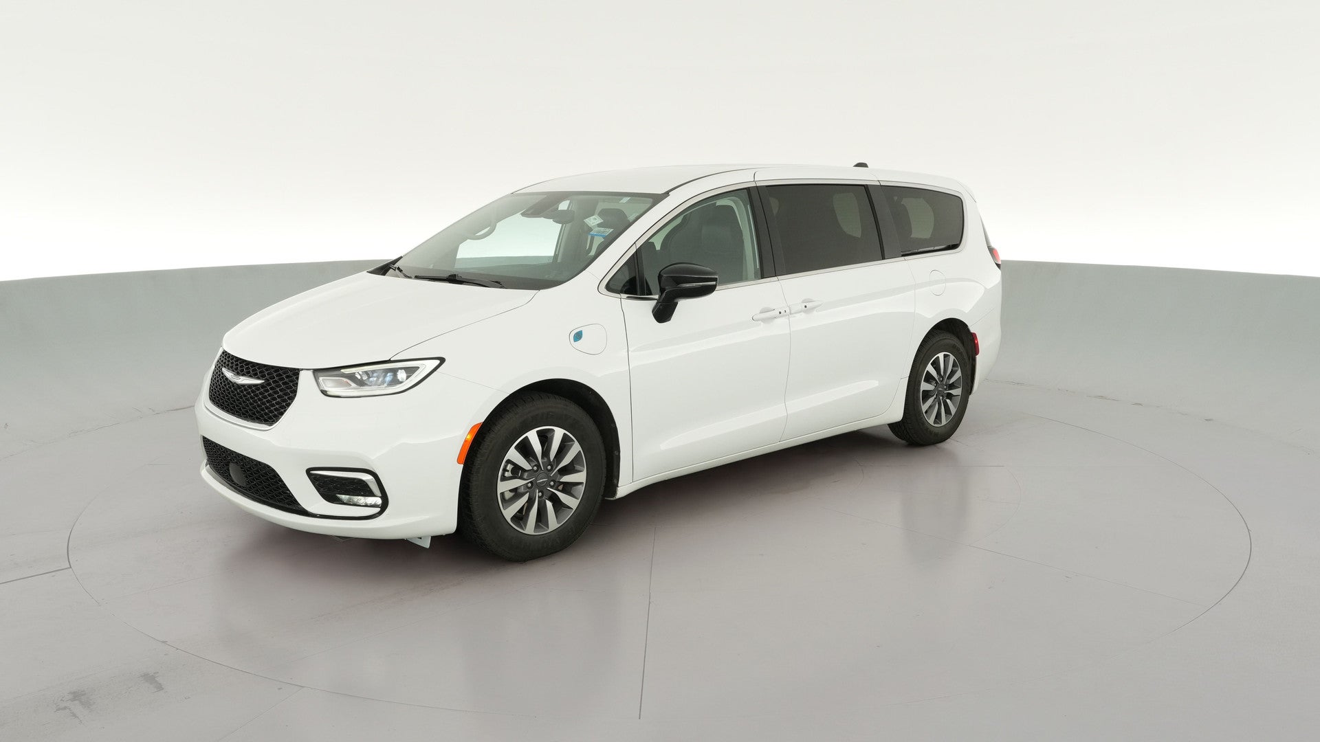 2024 Chrysler Pacifica Hybrid vehicle photo