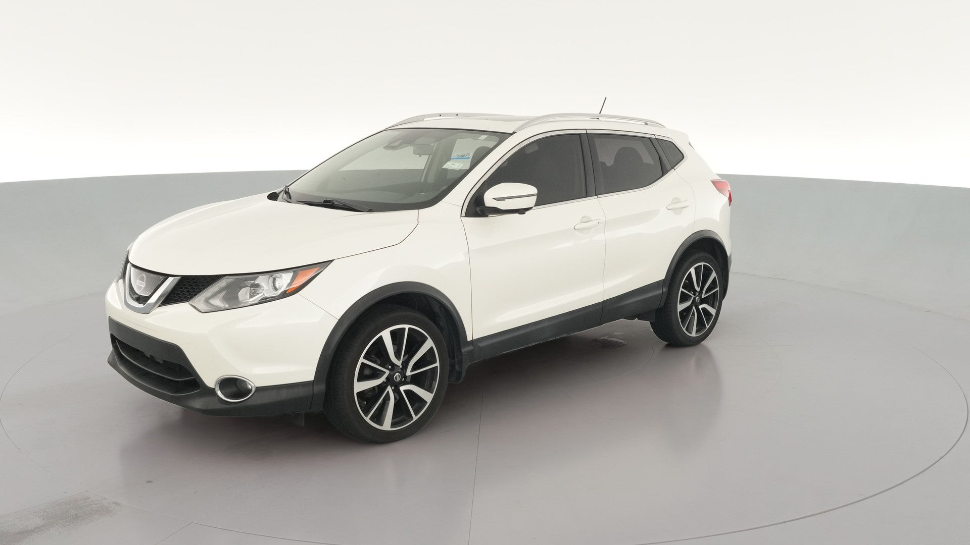 2017 Nissan Rogue Sport vehicle photo