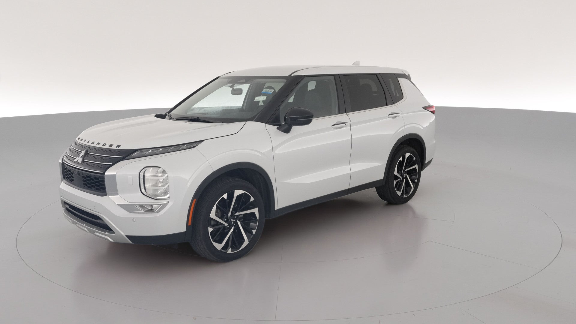 2024 Mitsubishi Outlander vehicle photo