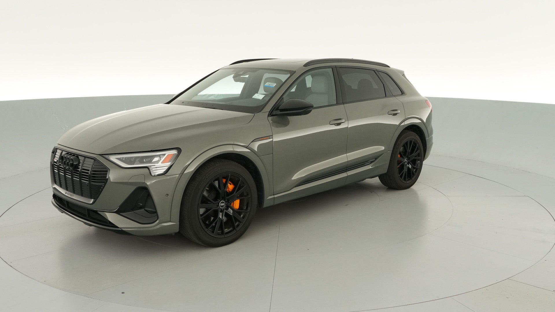 2022 Audi e-tron vehicle photo