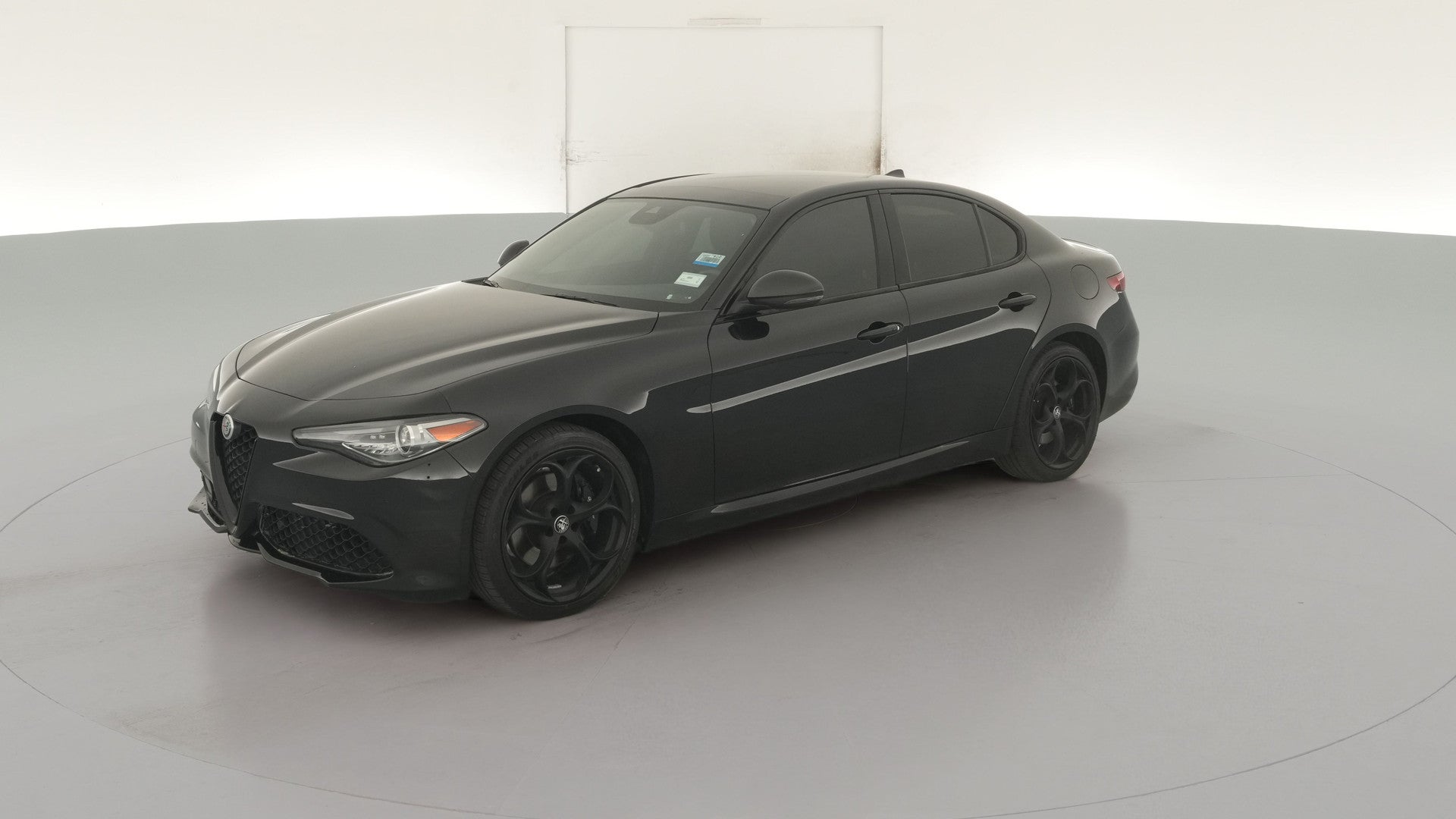 2021 Alfa Romeo Giulia vehicle photo