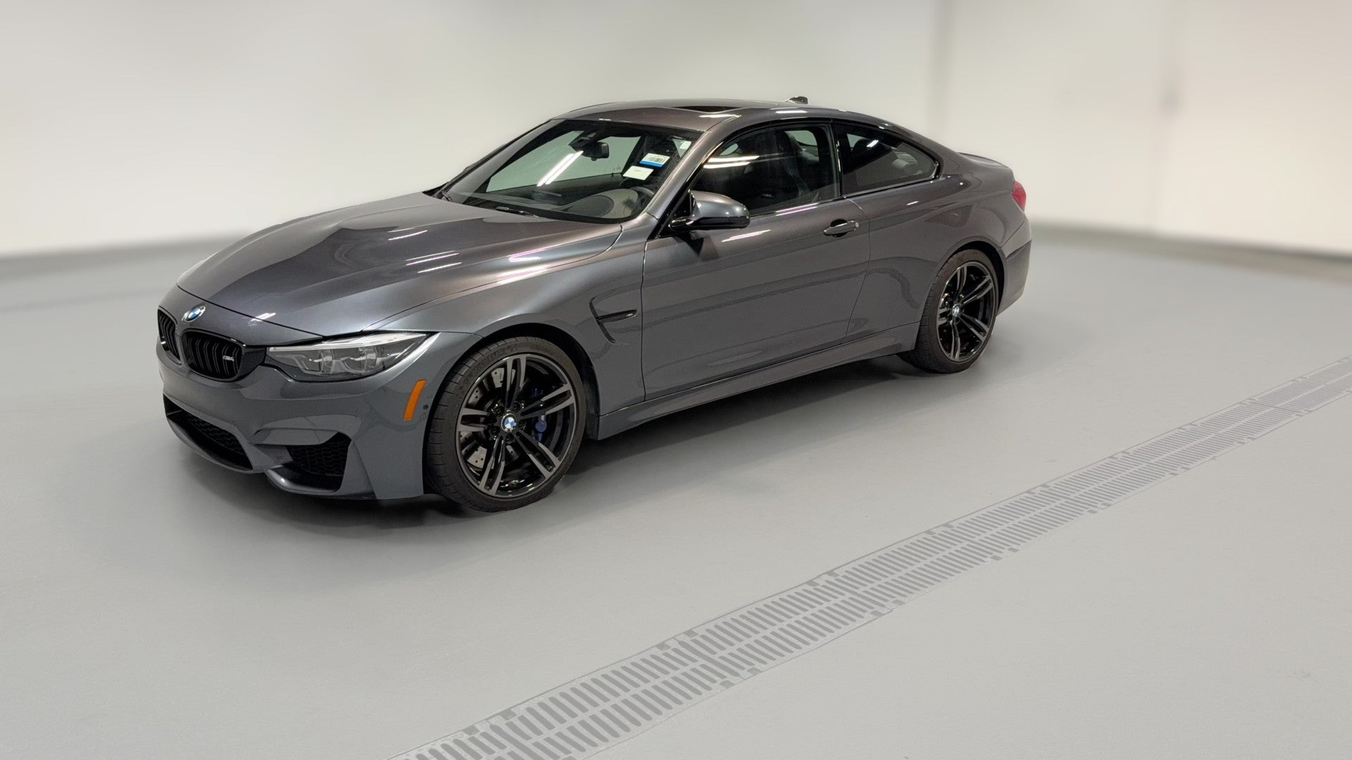 2018 BMW M4 vehicle photo