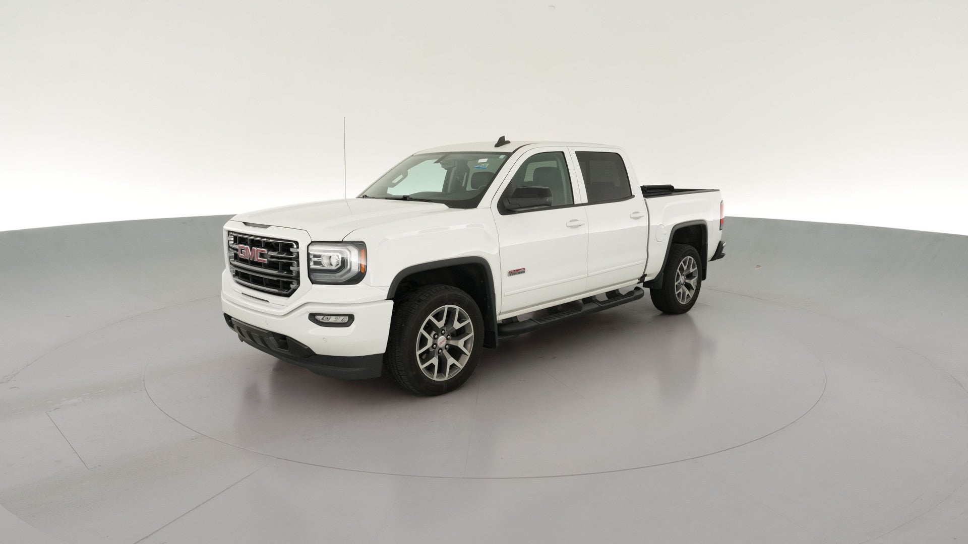 2018 GMC Sierra 1500 Crew Cab vehicle photo