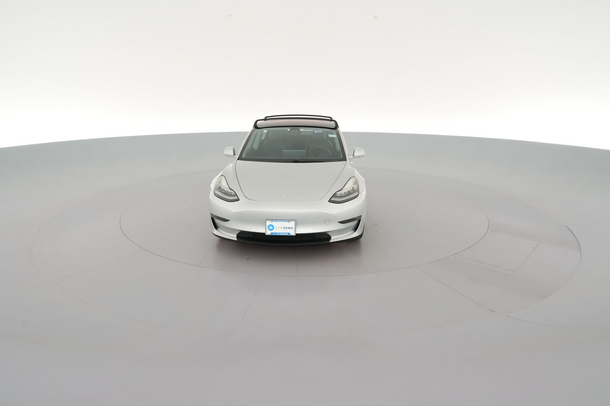 2018 Tesla Model 3 Long Range Rear-Wheel Drive in Silver — 360° view 1