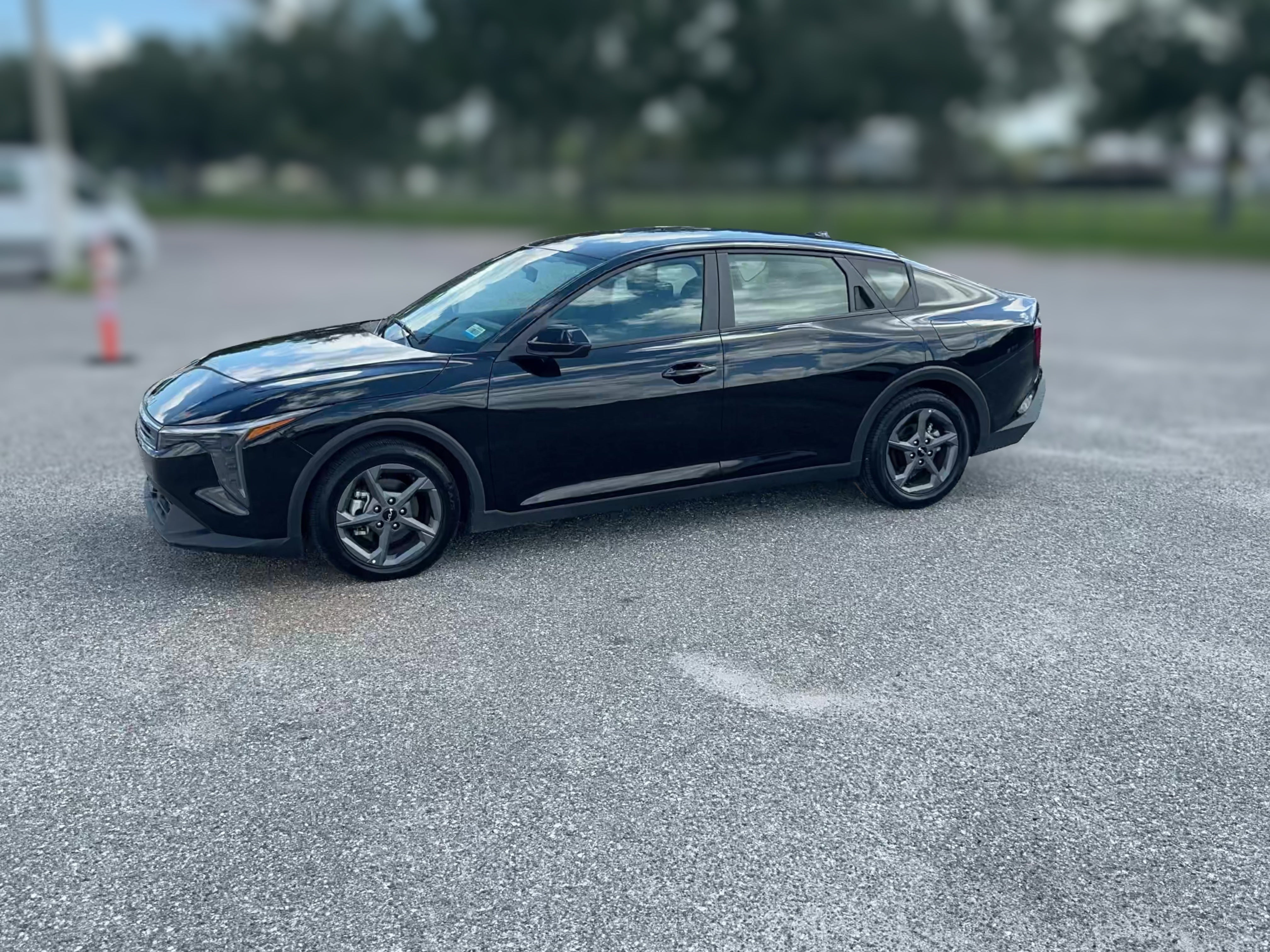 2025 Kia K4 LXS - Photo 25