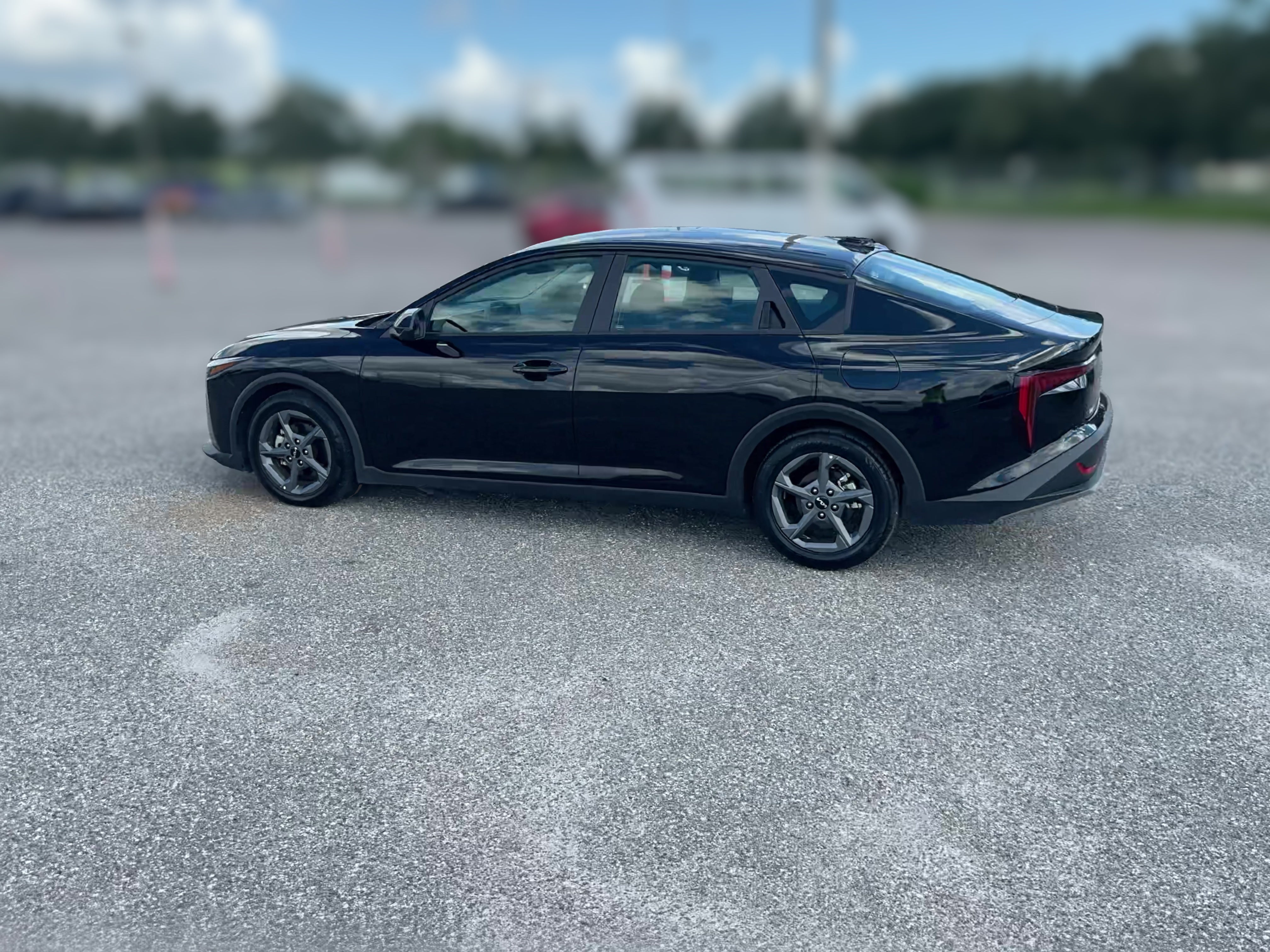 2025 Kia K4 LXS - Photo 27