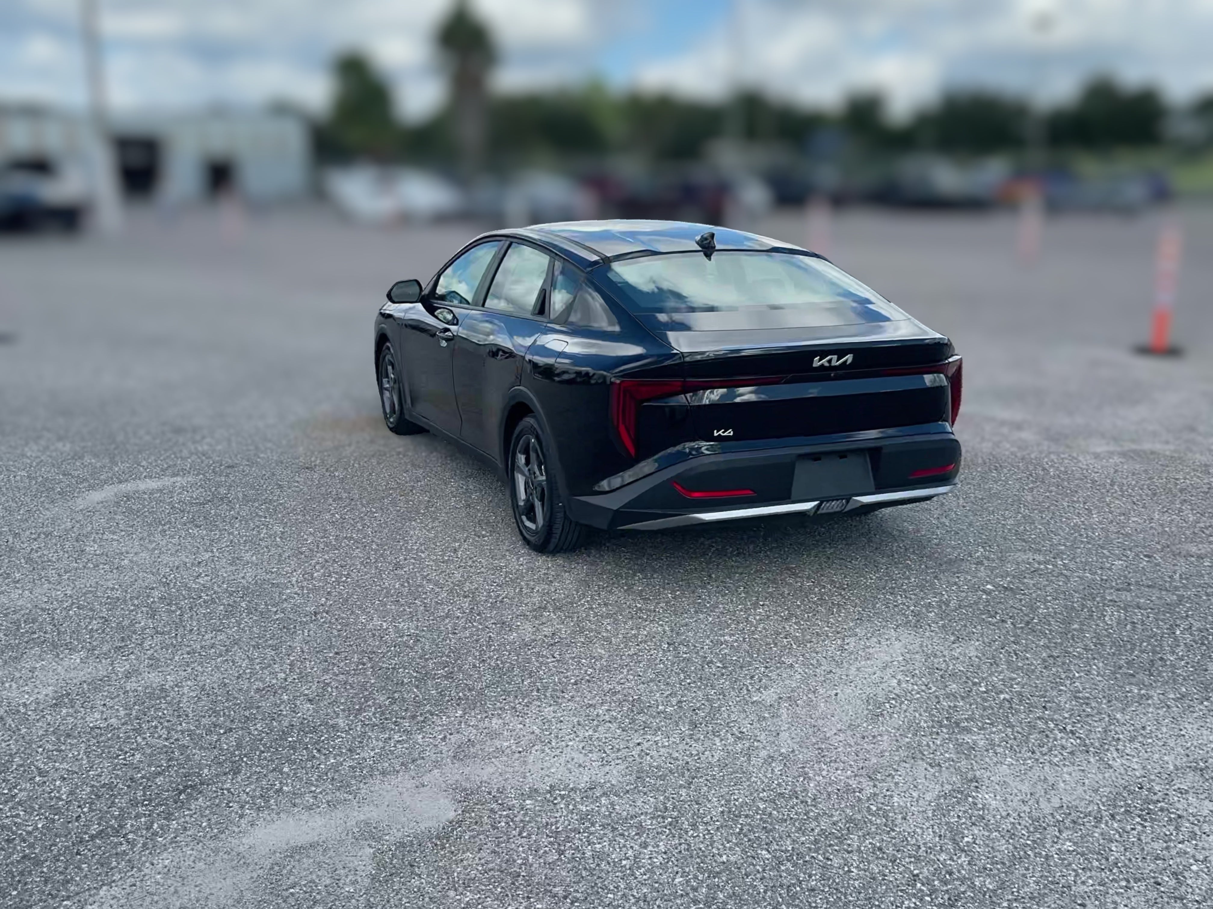 2025 Kia K4 LXS - Photo 29