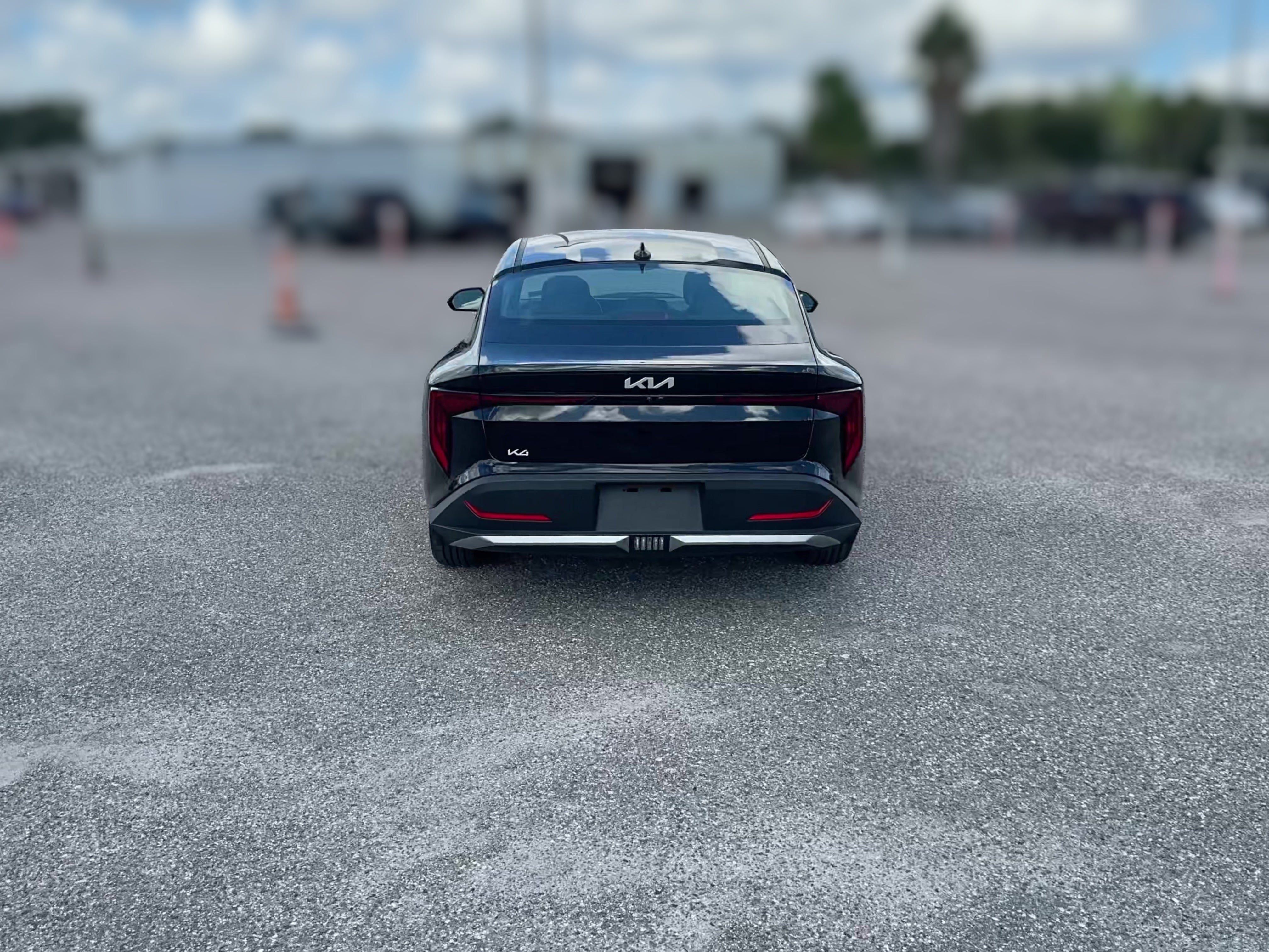 2025 Kia K4 LXS - Photo 30