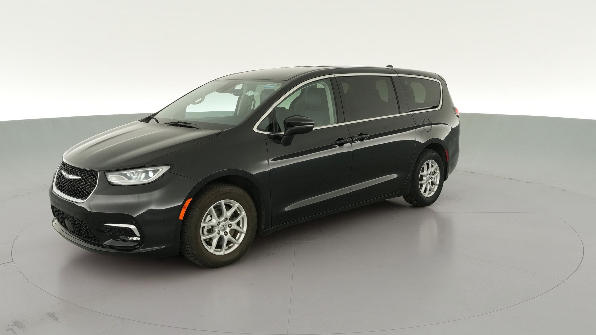 2023 Chrysler Pacifica vehicle photo