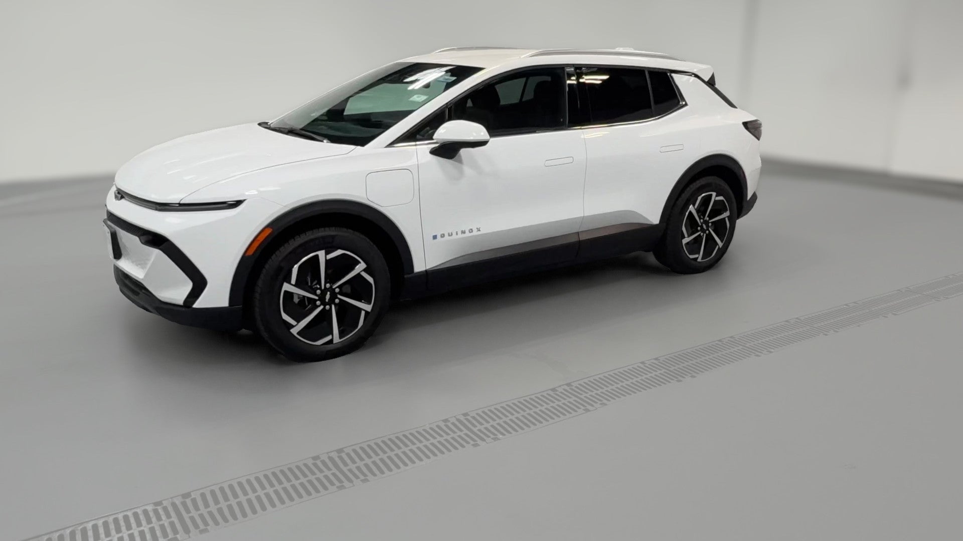 2026 Chevrolet Equinox EV vehicle photo