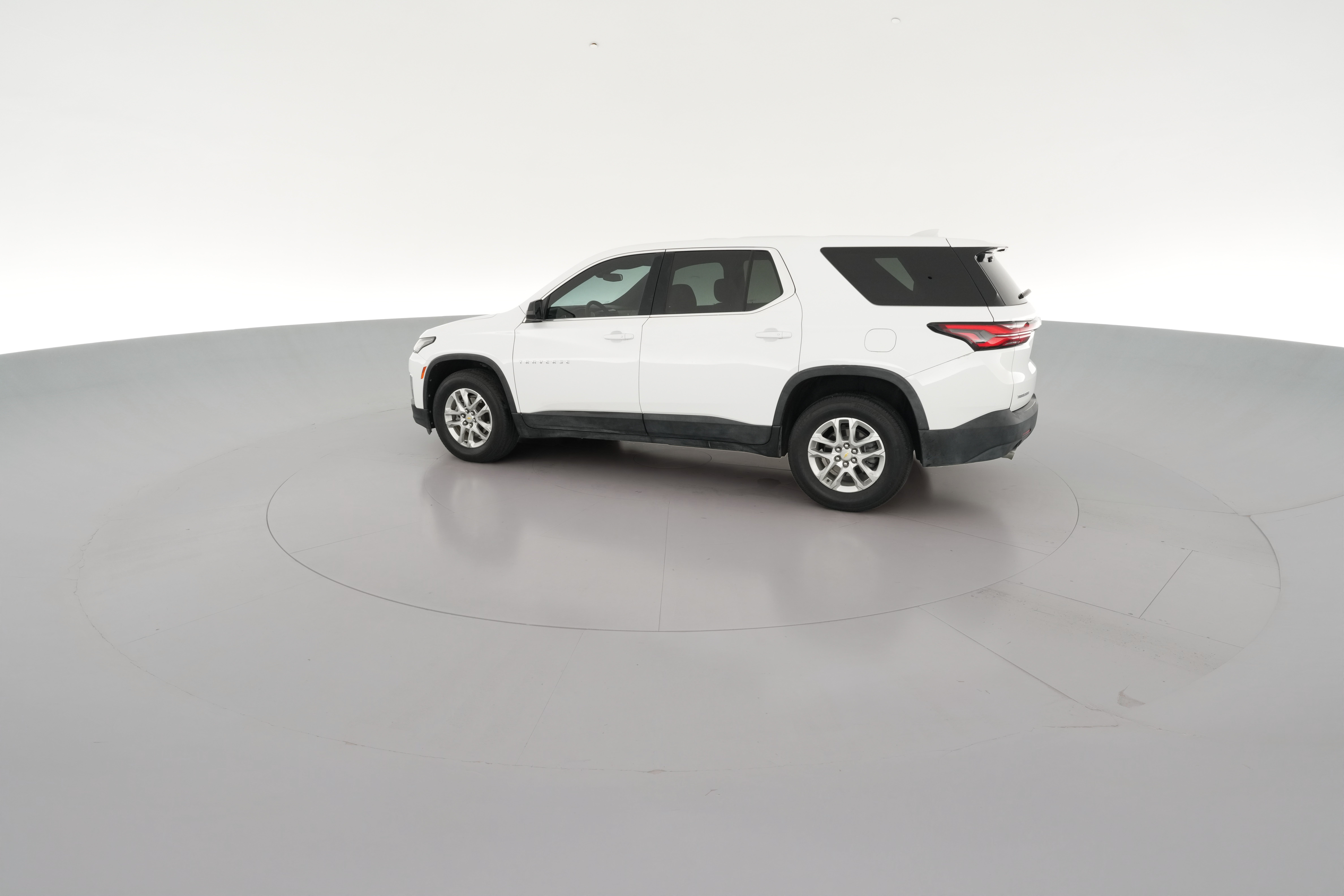 2022 Chevrolet Traverse LS - Photo 28
