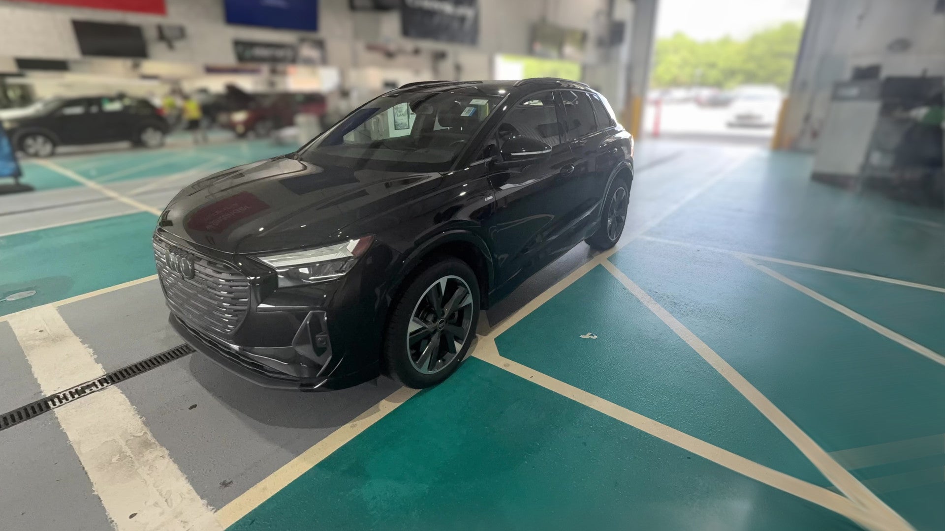 2024 Audi Q4 e-tron vehicle photo