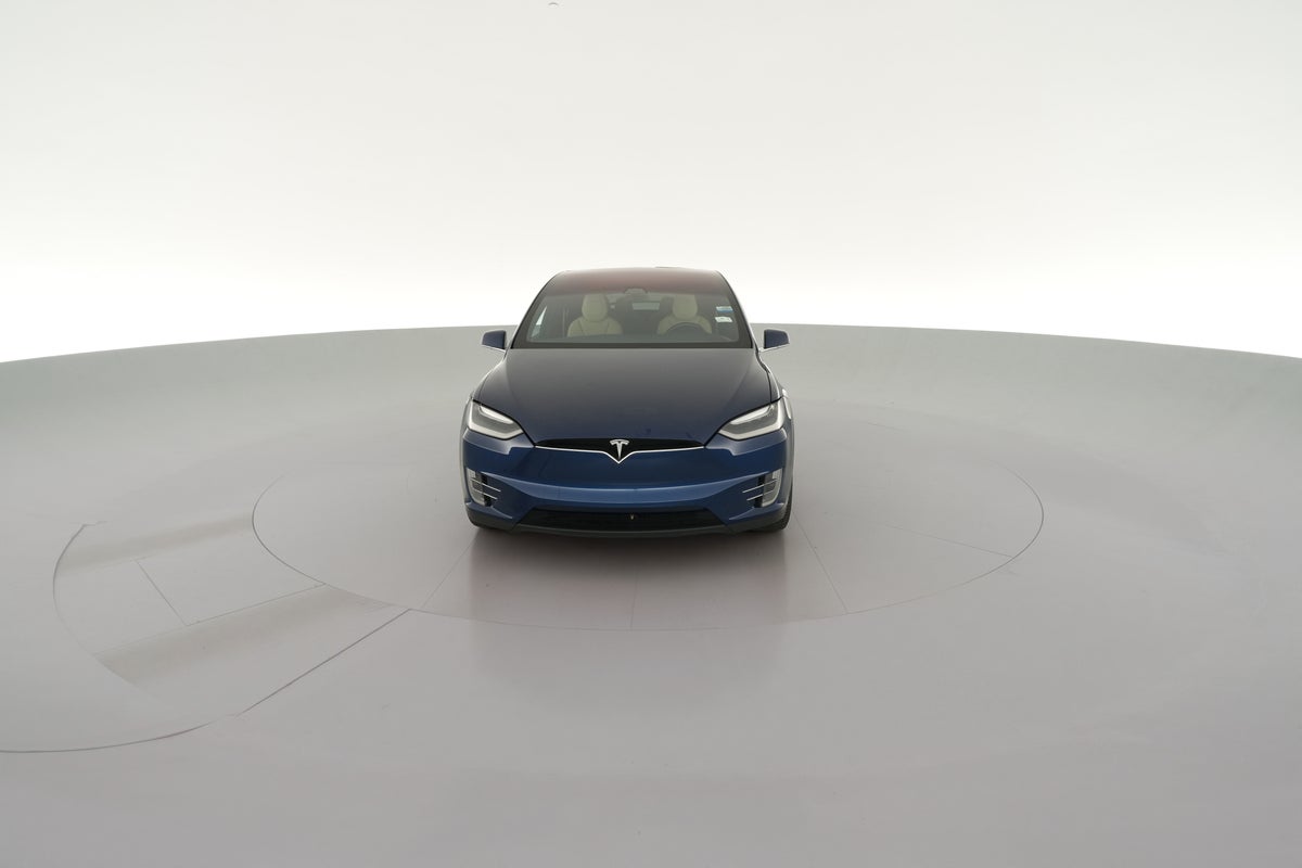 2016 Tesla Model X 90D in Deep Blue Metallic — 360° view 1