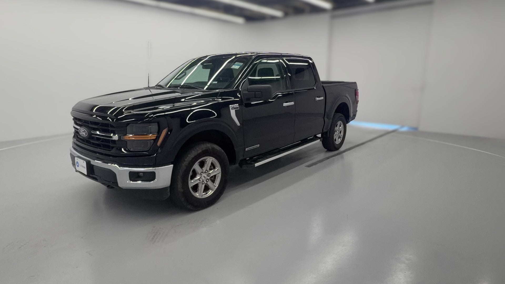2024 Ford F150 SuperCrew Cab vehicle photo