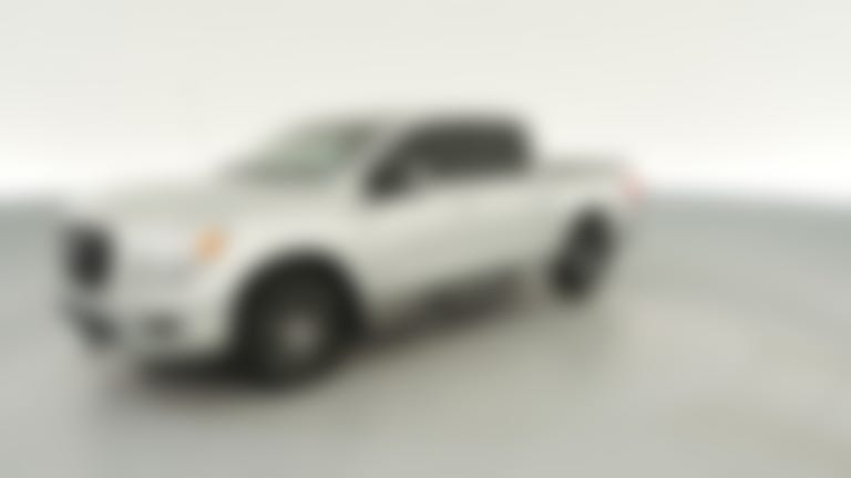 2020 Nissan Titan Crew Cab vehicle photo