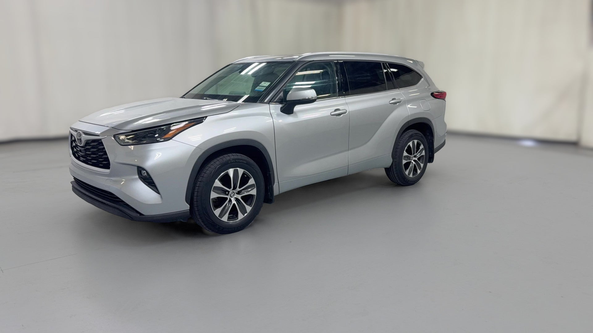 2022 Toyota Highlander vehicle photo