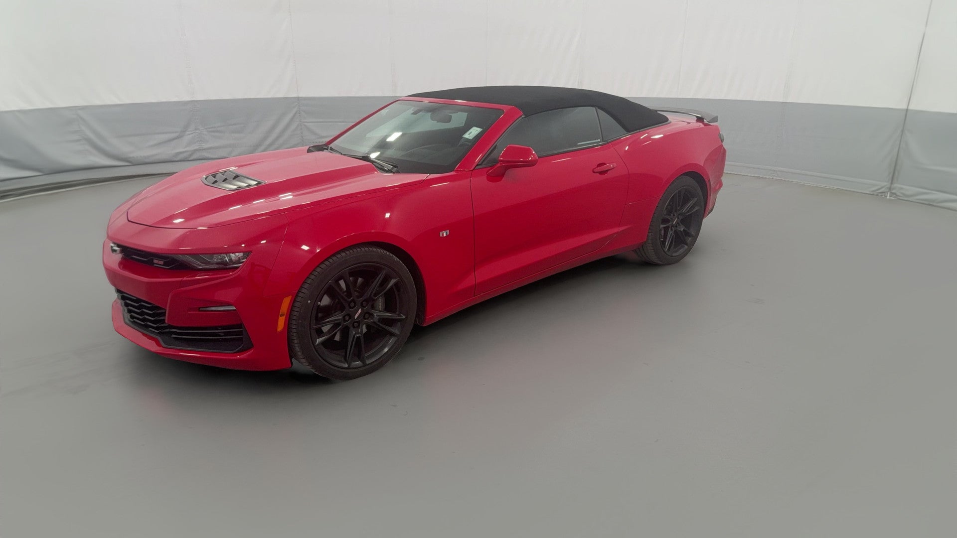 2021 Chevrolet Camaro vehicle photo