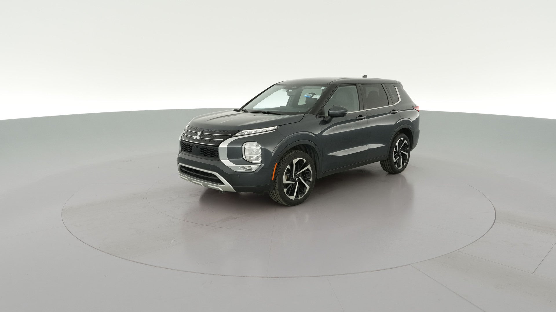 2024 Mitsubishi Outlander vehicle photo